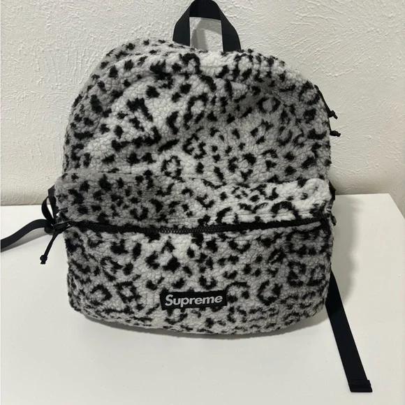 Supreme Leopard Fleece Backpack 'White' FW17 - Main Image